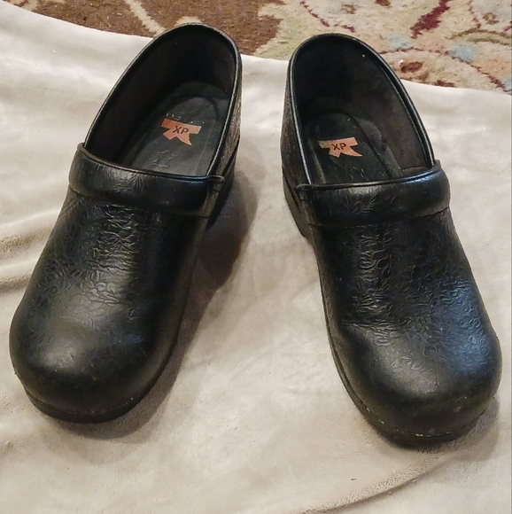 Dansko size 41 clogs - Picture 1 of 9